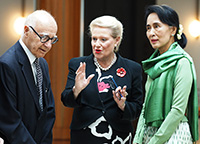 Romaldo Giurgola AO, Hon Bronwyn Bishop MP and Aung San Suu Kyi