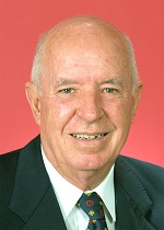 Former Senator Warwick Parer