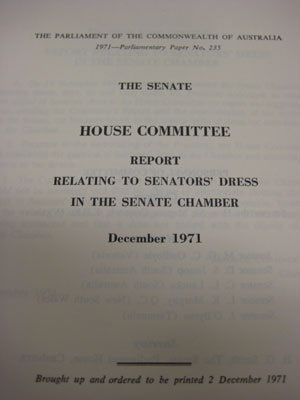 Report relating to senators' dress in the Senate Chamber