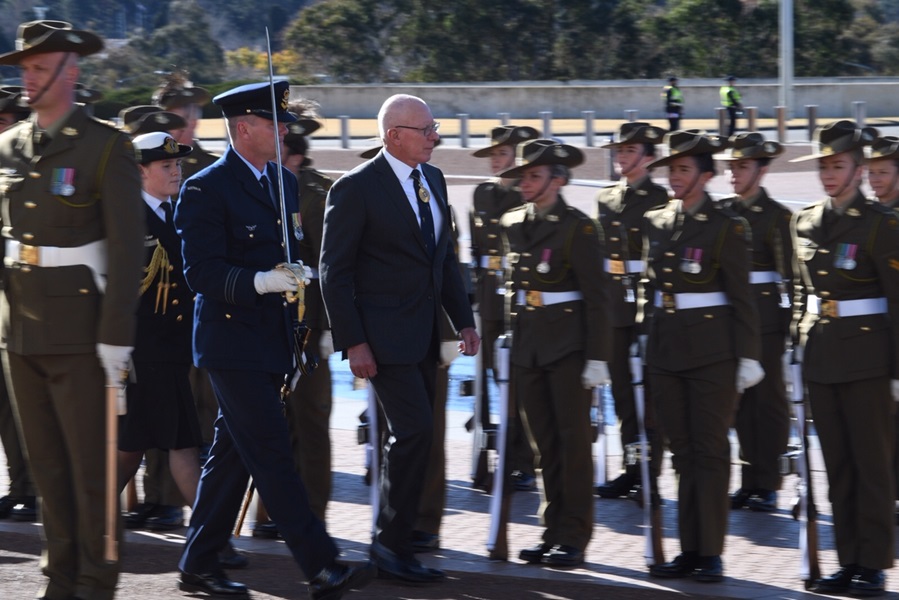 The Governor-General inspects the Guard