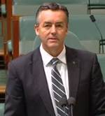Darren Chester delivering a ministerial statement in the House of Representatives Chamber