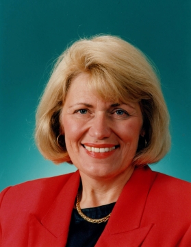 Minister Ros Kelly, Image source: AUSPIC