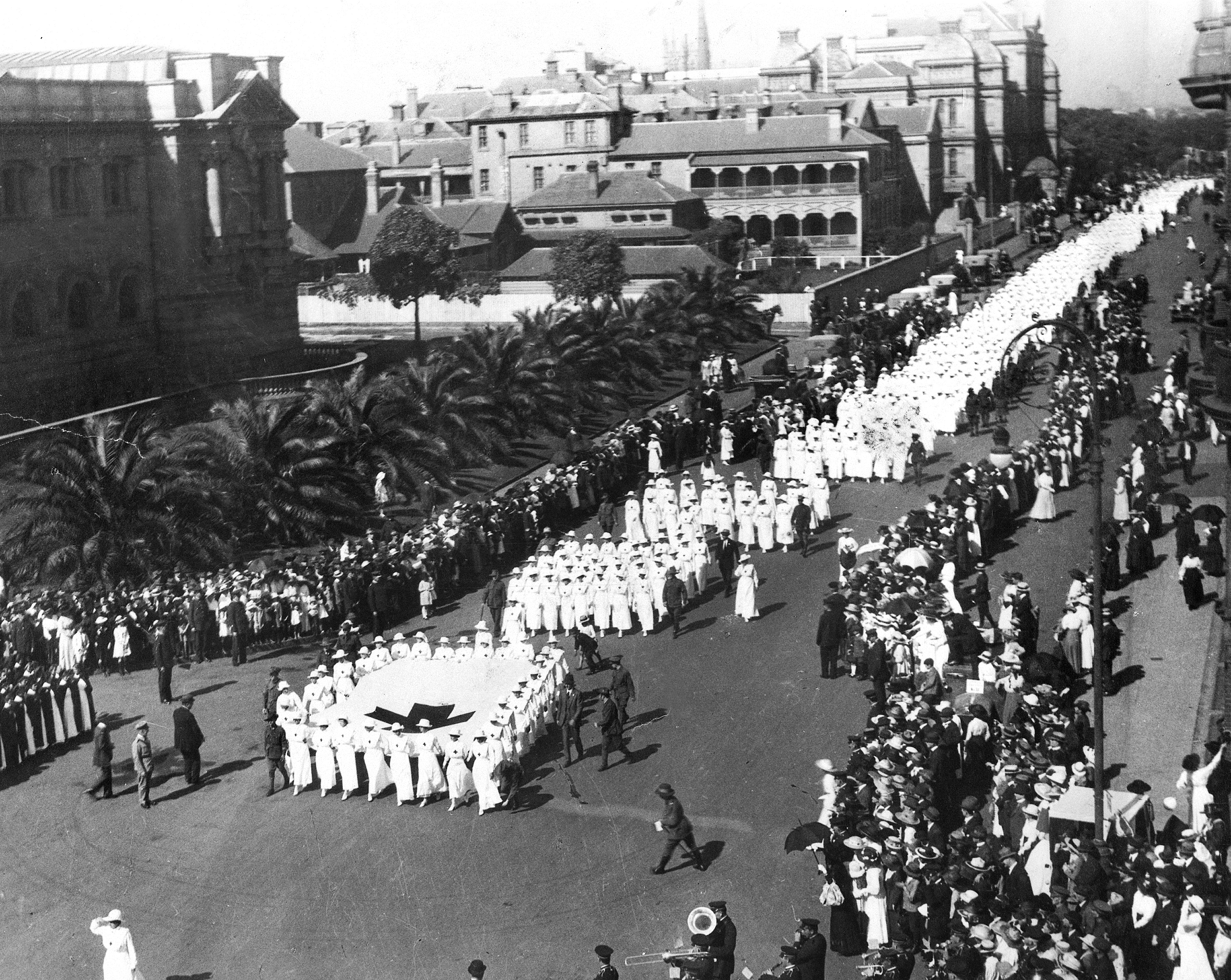 Figure 1: Women’s compliment, Anzac Day march, Melbourne, 25 April 1919. Image courtesy of the Australian War Memorial