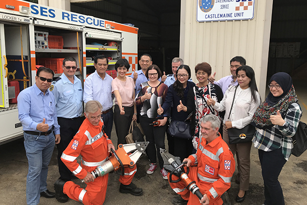 Members of the delegation with Castlemaine SES and Lisa Chesters MP