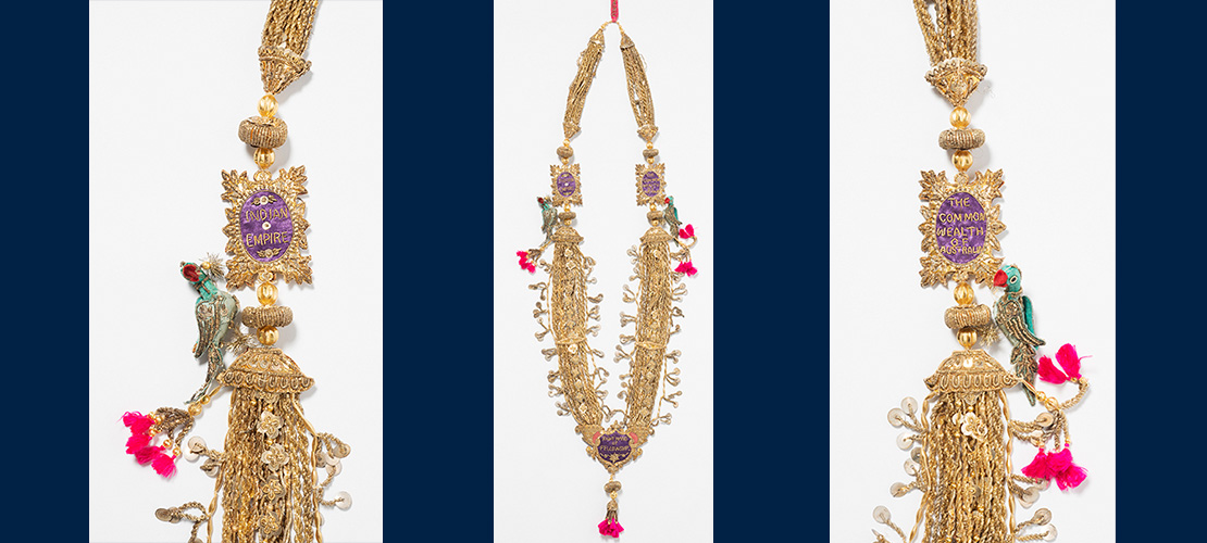 The decorative collar, 1927