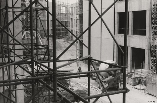 Construction of Parliament House 