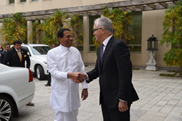 President Sirisena greets Prime Minister Malcolm Turnbull at Parliament House