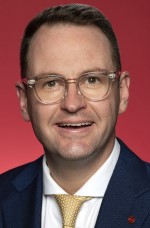 Senator Andrew Bragg