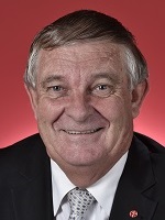 Photo of Senator Chris Back 