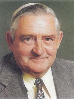 Photo of Laurie Wallis