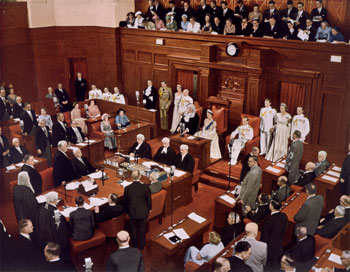 The Queen opens Parliament in 1954