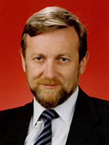 Senator gareth Evans